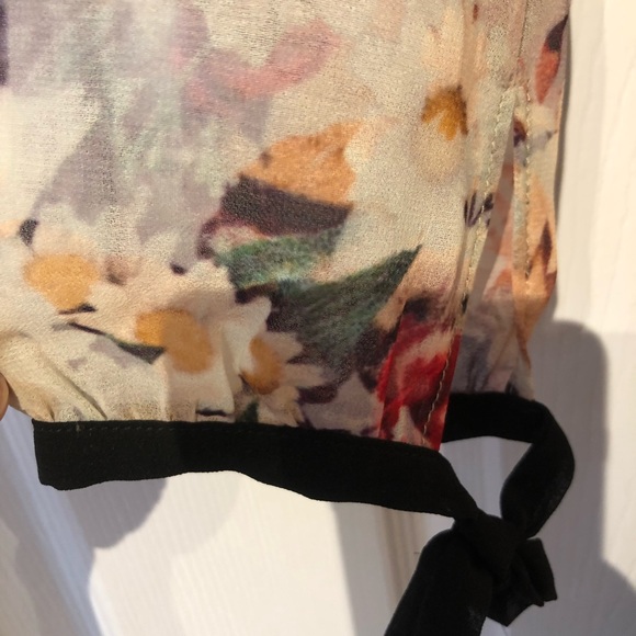 RW & CO floral print size medium dress - Picture 4 of 5